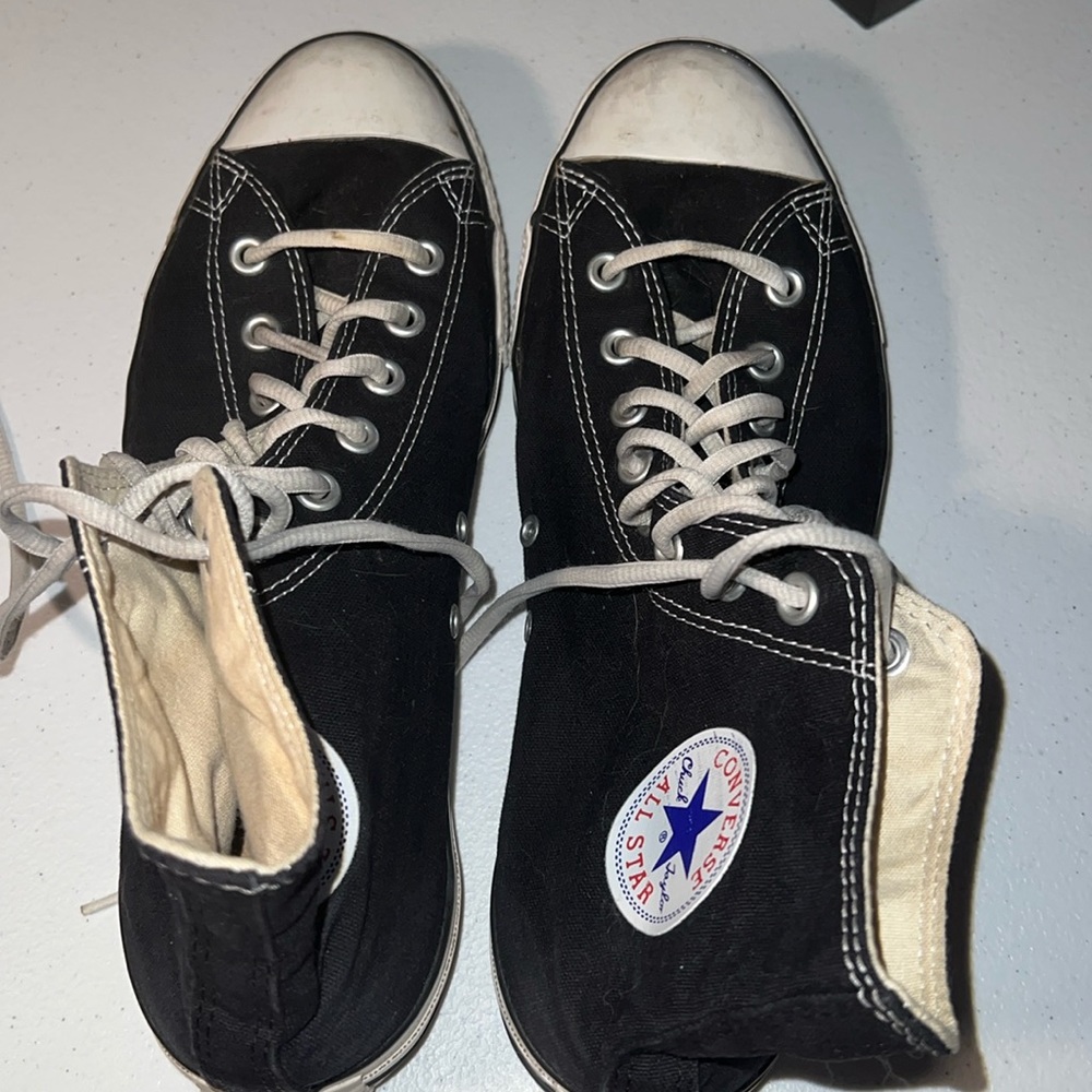 Vintage High Top Converse Black and White Size 10 in Men’s